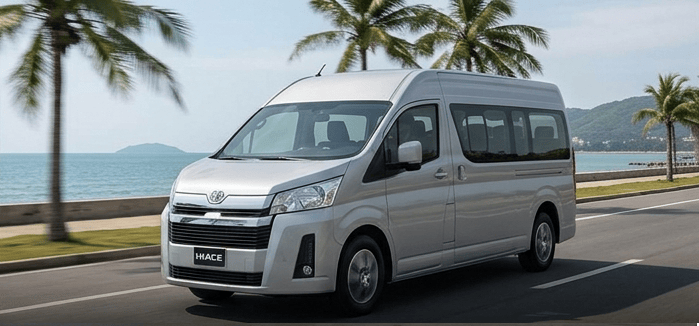 Layanan Trasportasi Toyota Hi Ace Merupakan transportasi andalan travel umroh bernama Artha Travelindo Madani
